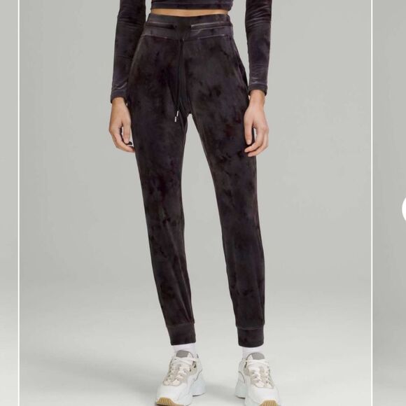 LULULEMON | Ready to Crush Full Length Velour Jogger Pants Women’s Size 4 - Picture 13 of 14